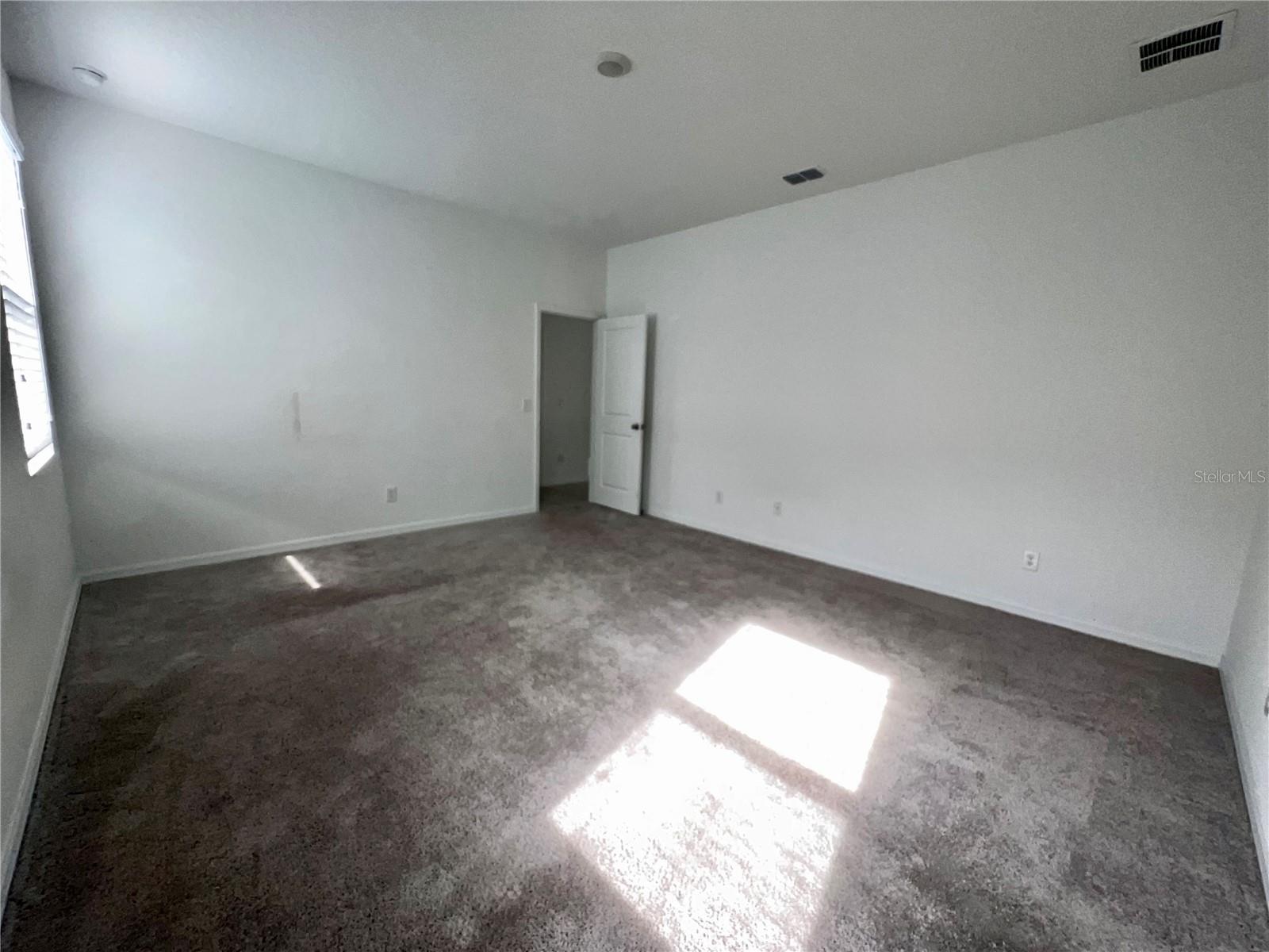 LINCOLN OAKS - Residential Lease