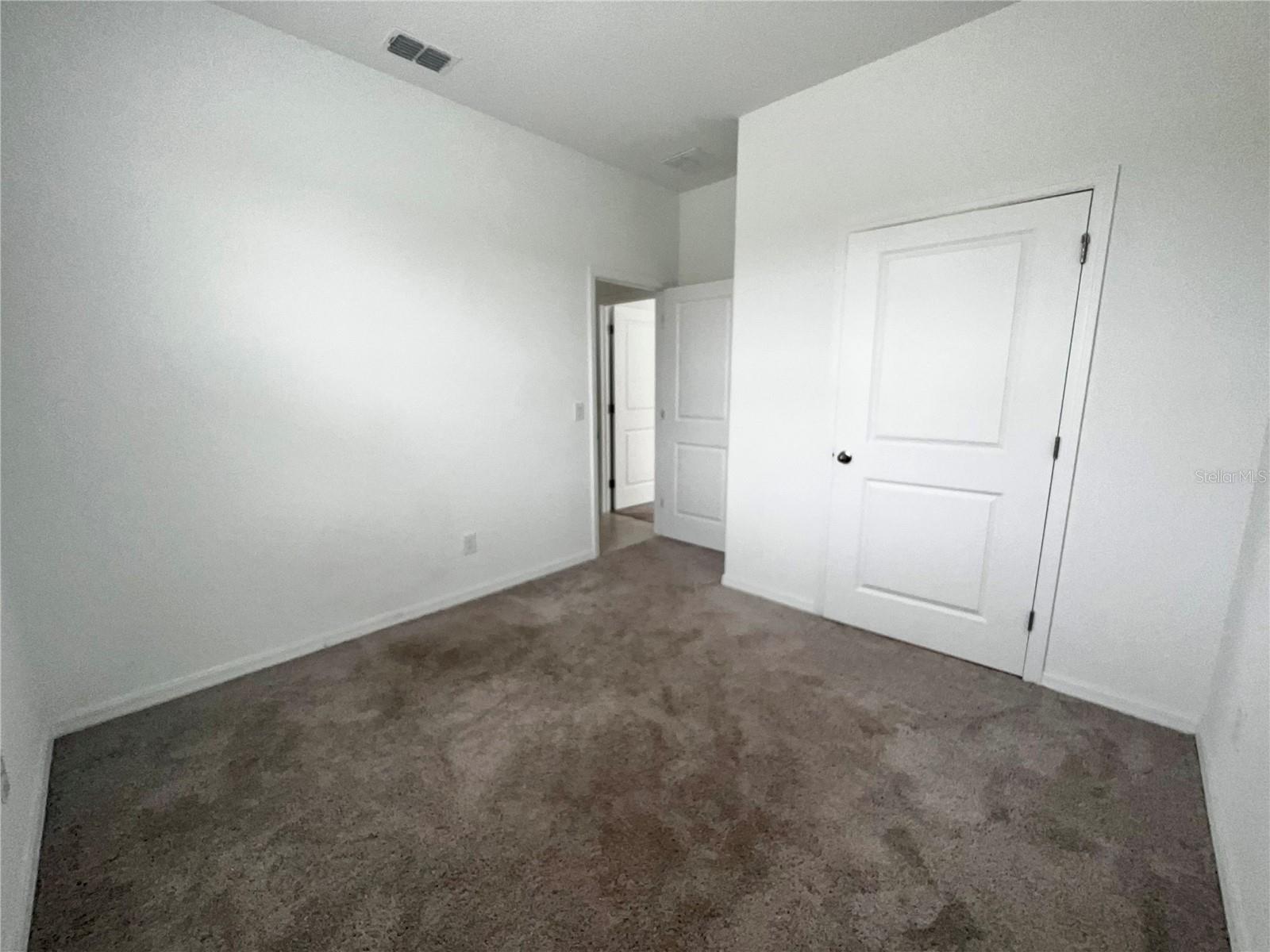 LINCOLN OAKS - Residential Lease