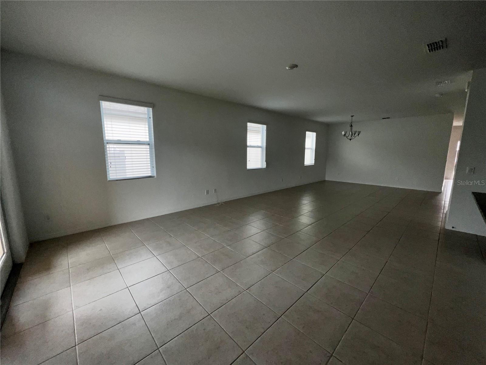 LINCOLN OAKS - Residential Lease