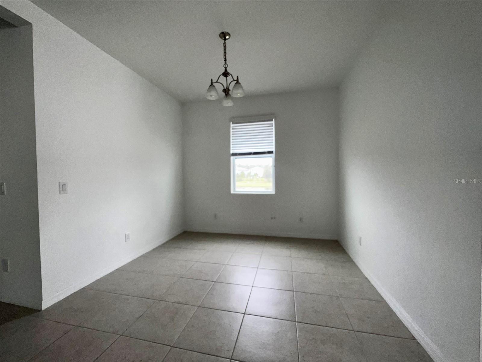 LINCOLN OAKS - Residential Lease