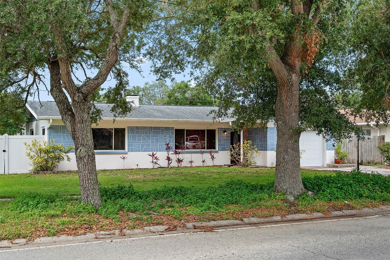 1579 PALMETTO STREET