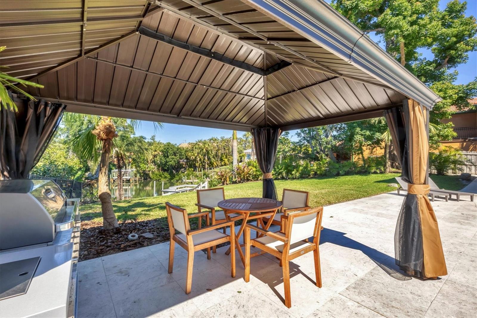 1707 CARIBBEAN DRIVE