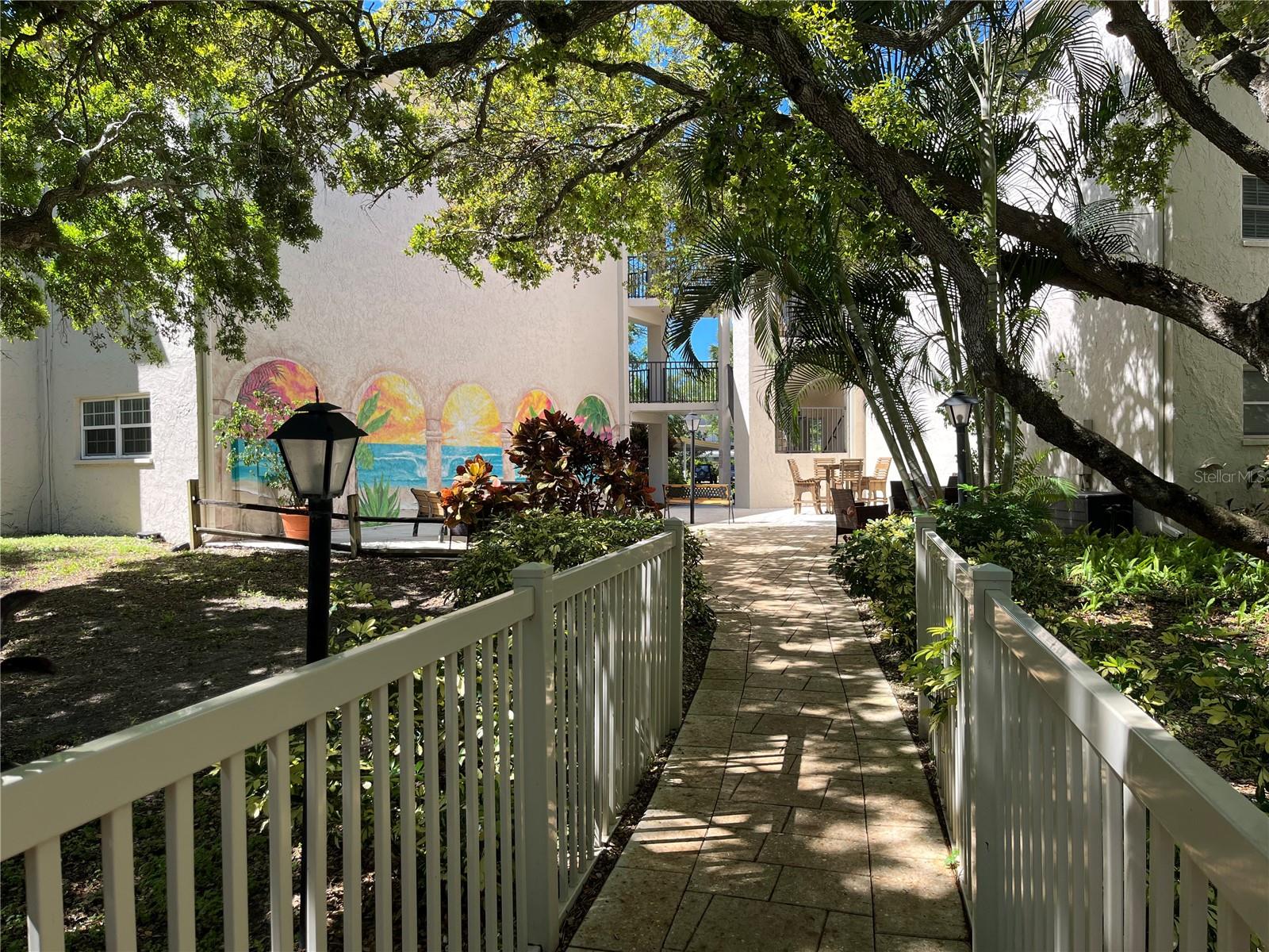 PATRICIAN OAKS - Residential