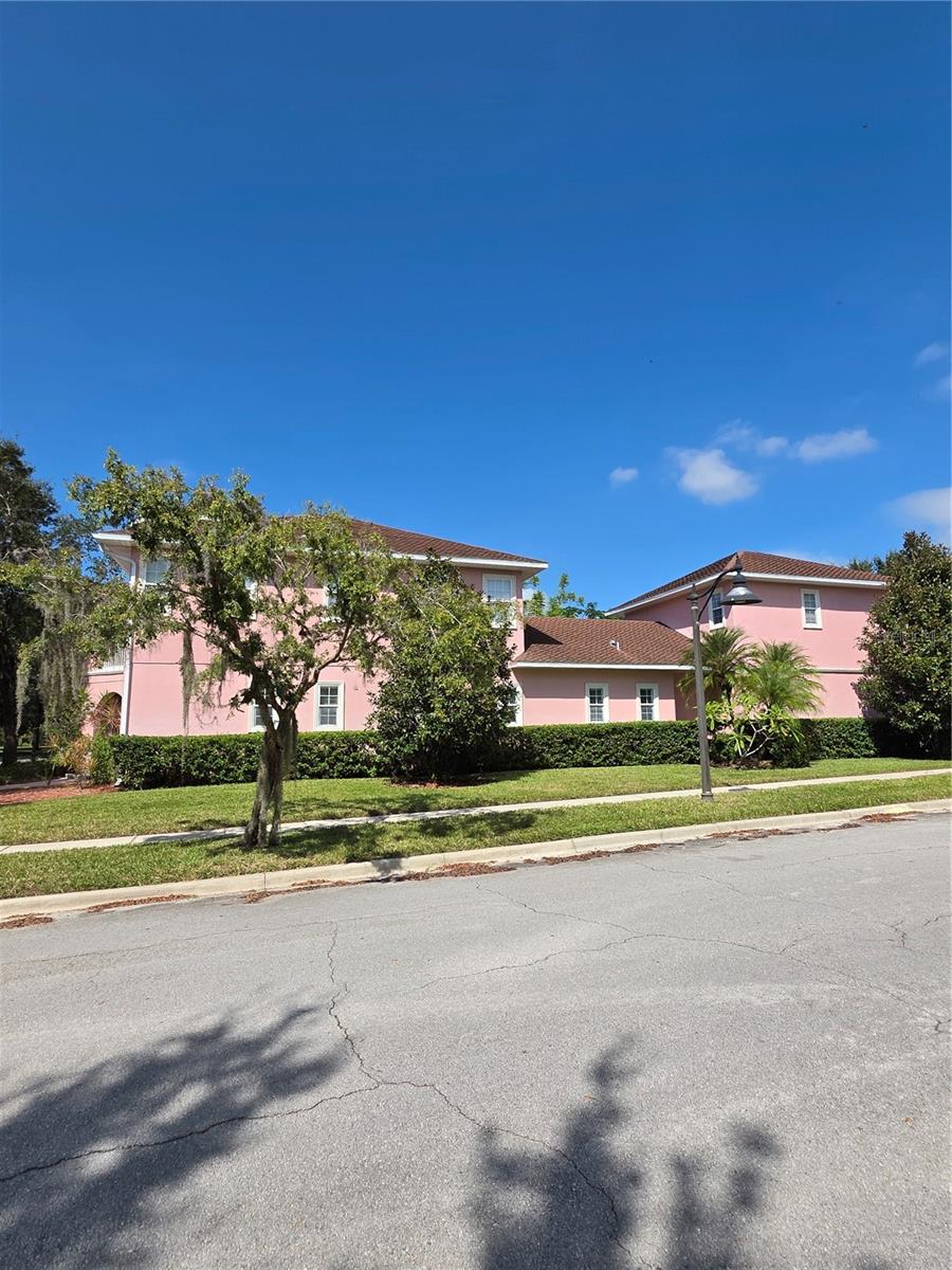 7013 FIVE OAKS DRIVE
