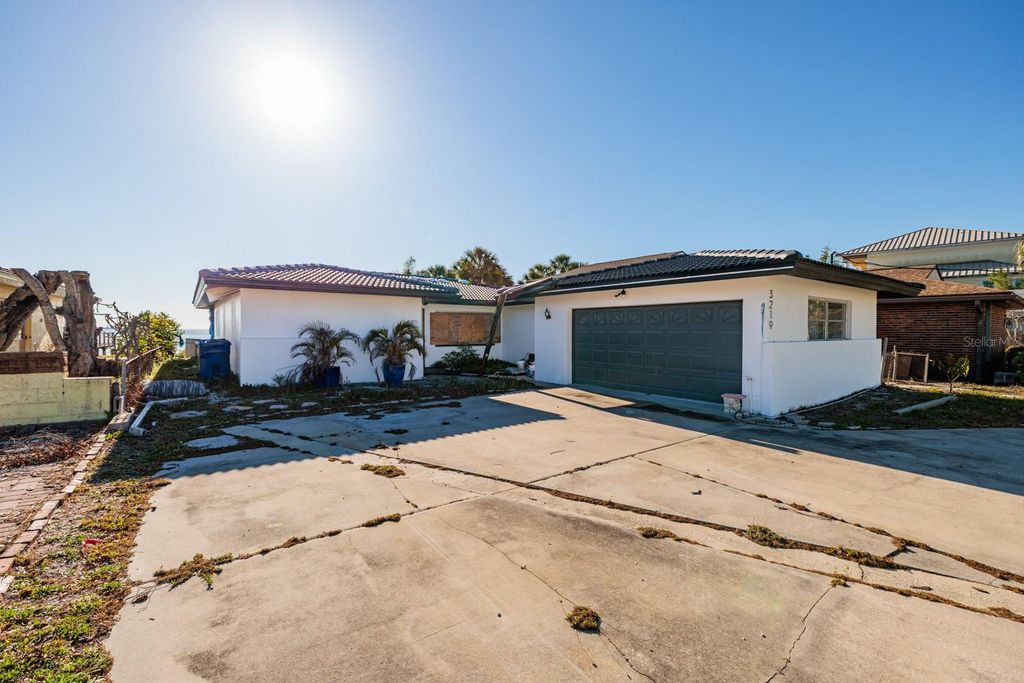 Photo of 3219 Bayshore Boulevard NE, St Petersburg, FL 33703 (MLS # TB8370953)