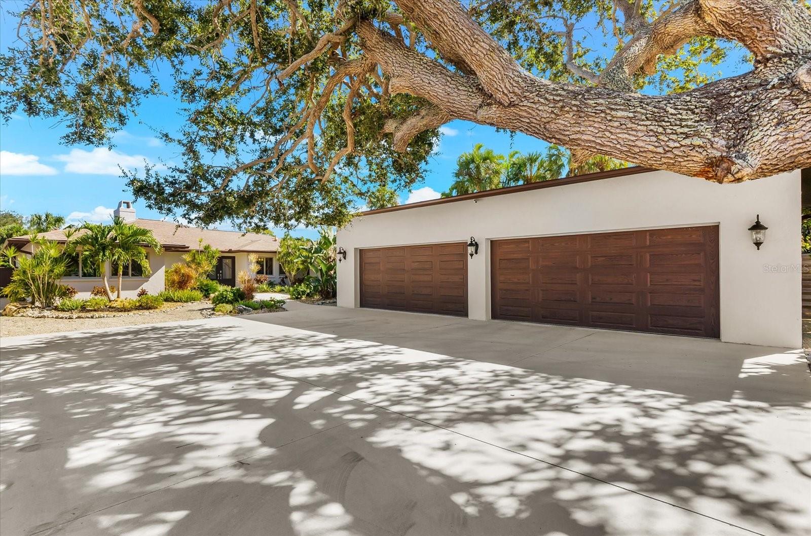 4817 OCEAN BOULEVARD