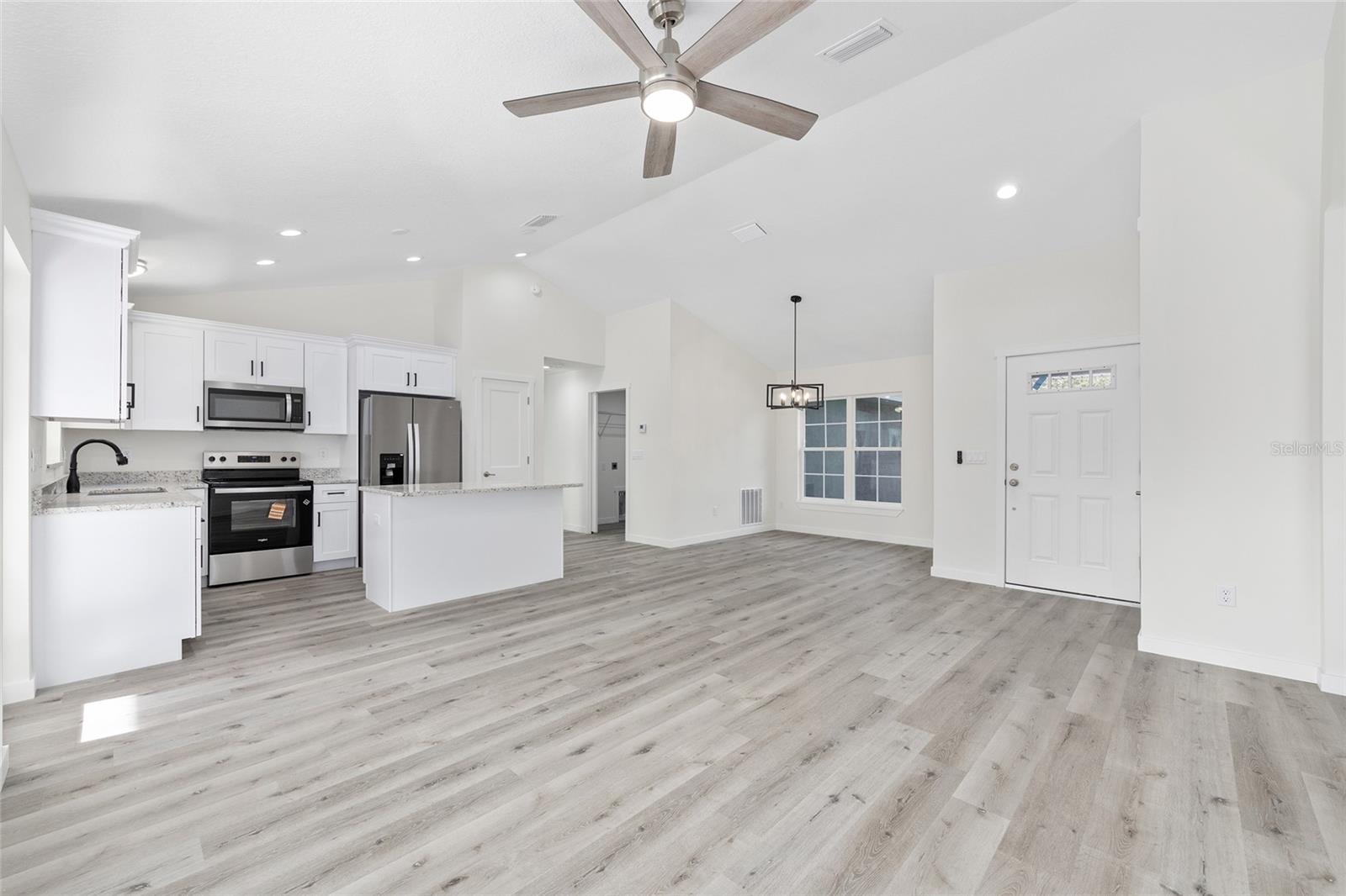 CITRUS SPGS UNIT 11 - Residential