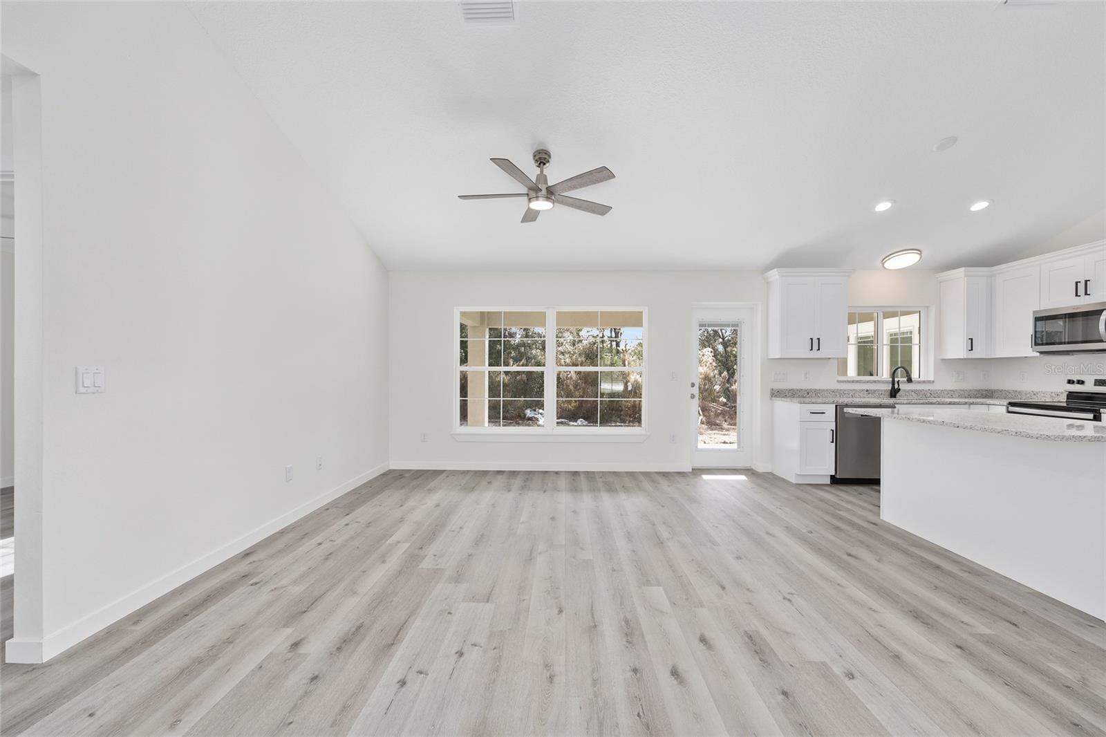 CITRUS SPGS UNIT 11 - Residential