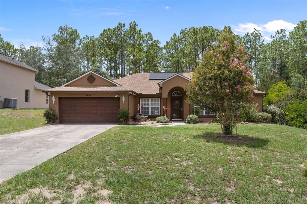 Photo of 7860 N Galena Avenue, Dunnellon, FL 34434 (MLS # OM733361)
