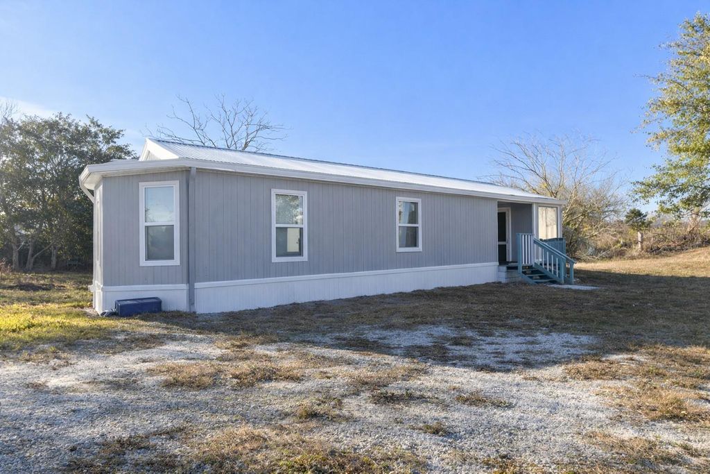 Photo of 702 Hillsboro Street, Plant City, FL 33563 (MLS # S5144649)