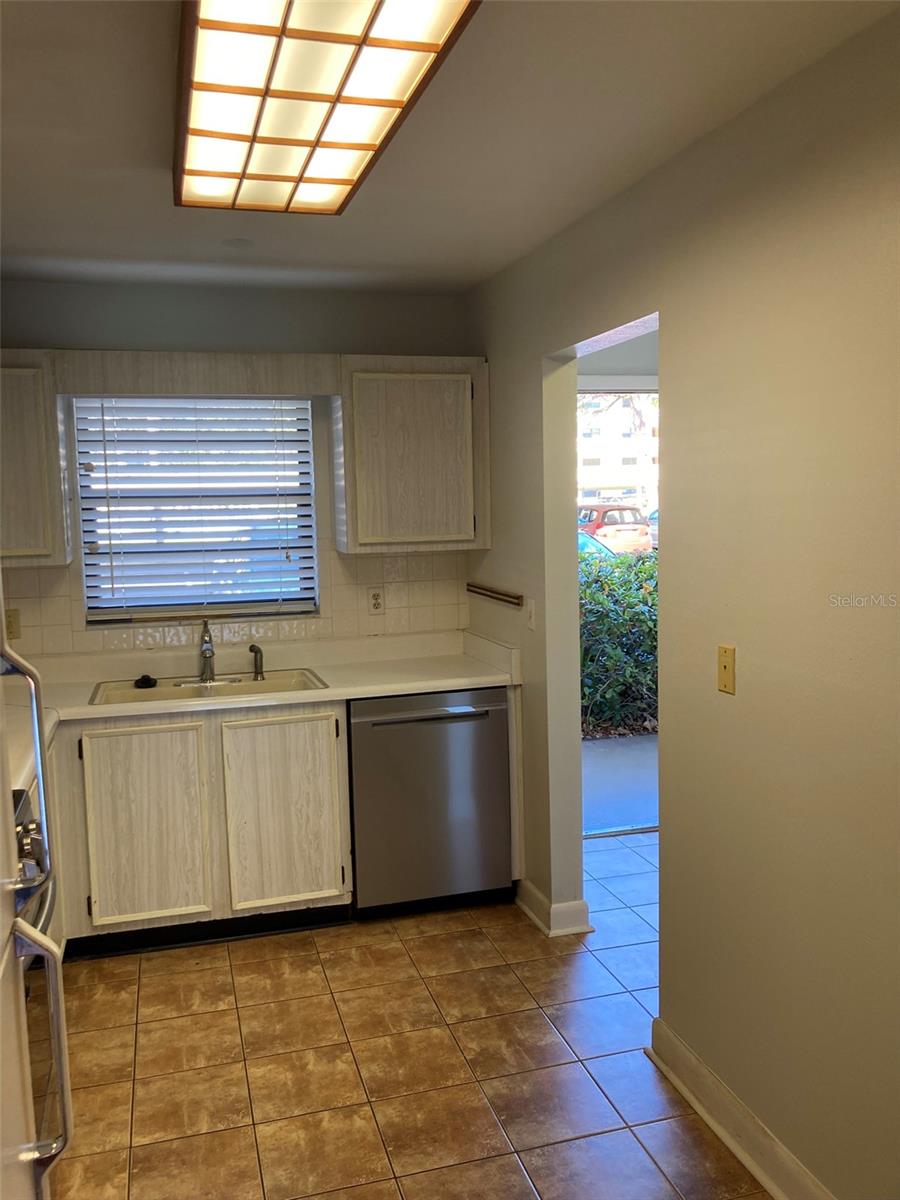 6070 80TH STREET N 109