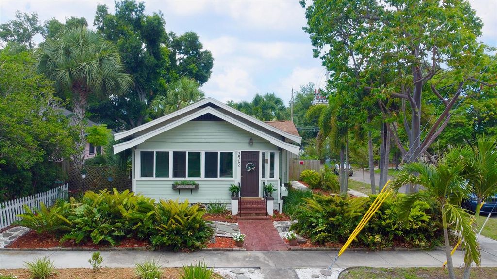 Photo of 2962 Burlington Avenue N, St Petersburg, FL 33713 (MLS # TB8509588)