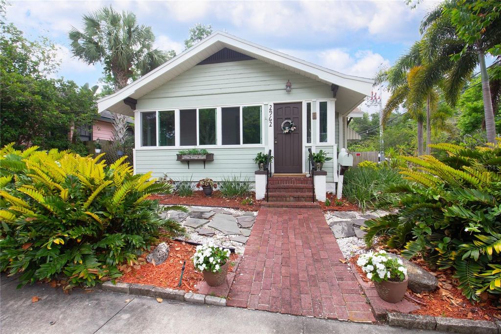 Photo of 2962 Burlington Avenue N, St Petersburg, FL 33713 (MLS # TB8509588)