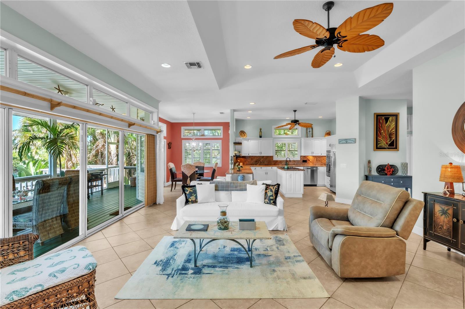 LUANA ISLES 1ST ADD - Residential