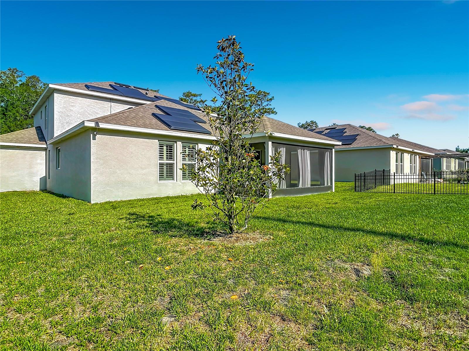 VICTORIA OAKS - Residential