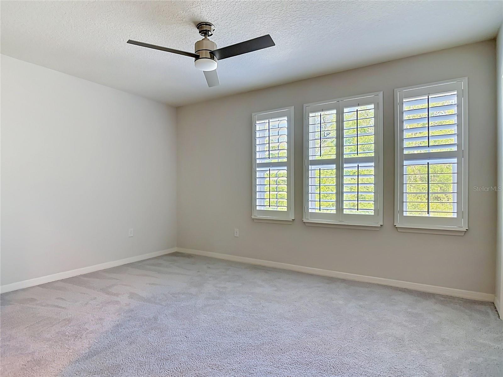 VICTORIA OAKS - Residential