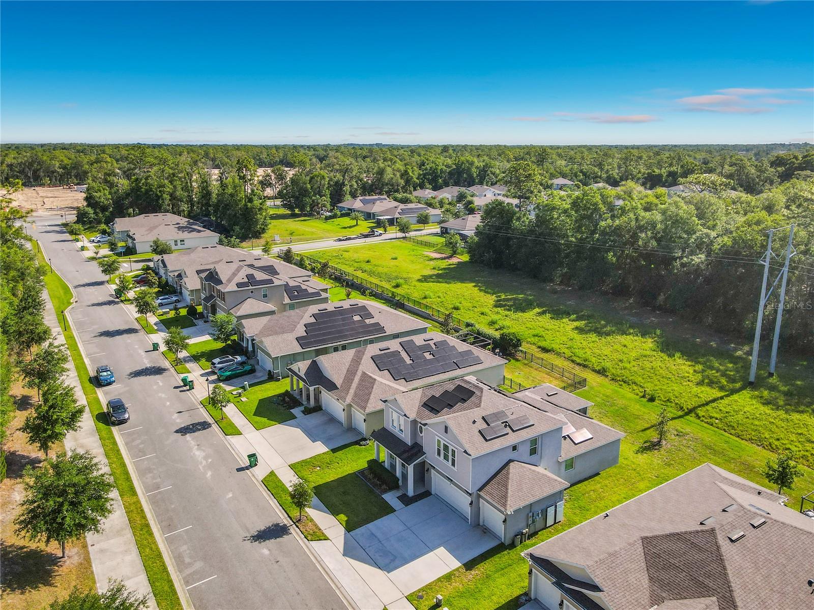 VICTORIA OAKS - Residential