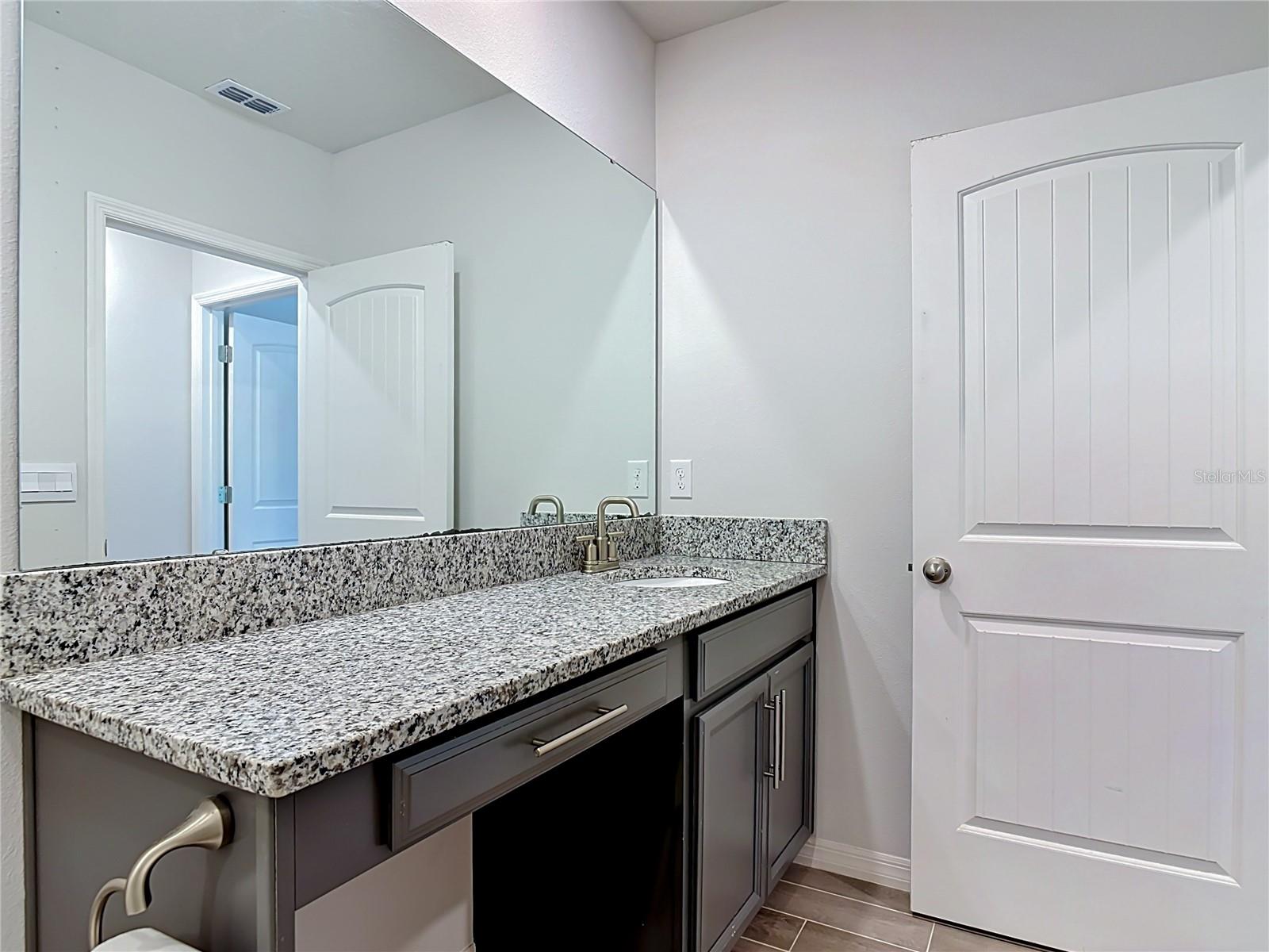 VICTORIA OAKS - Residential