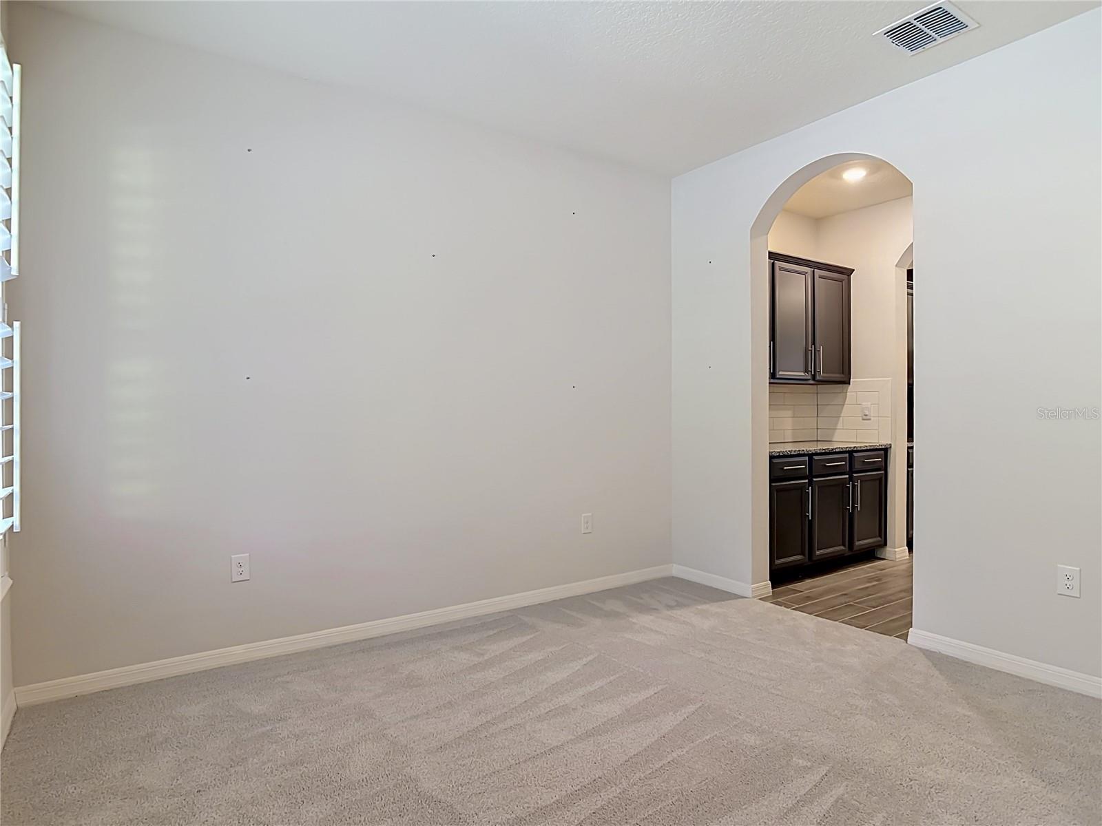 VICTORIA OAKS - Residential