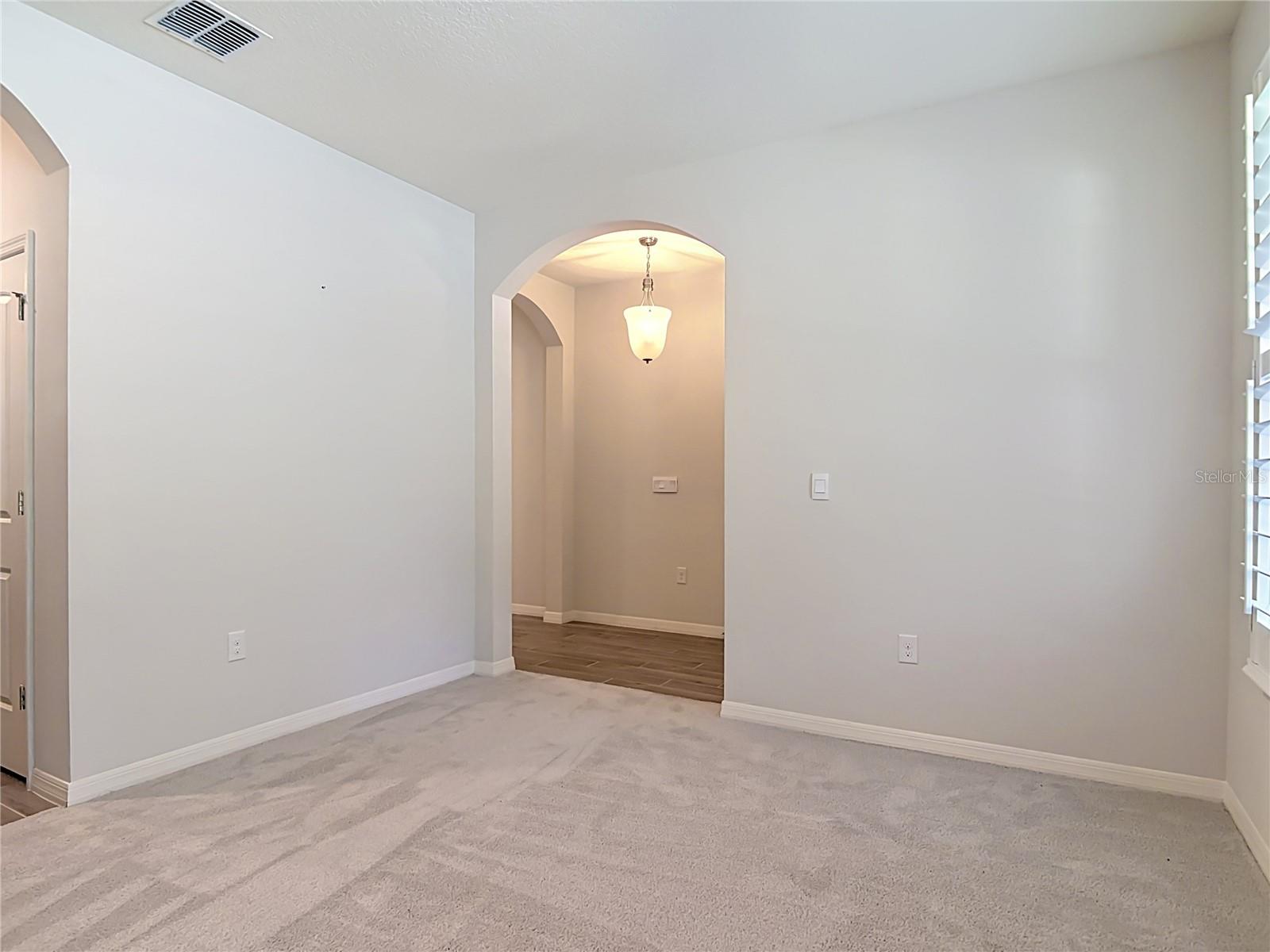 VICTORIA OAKS - Residential