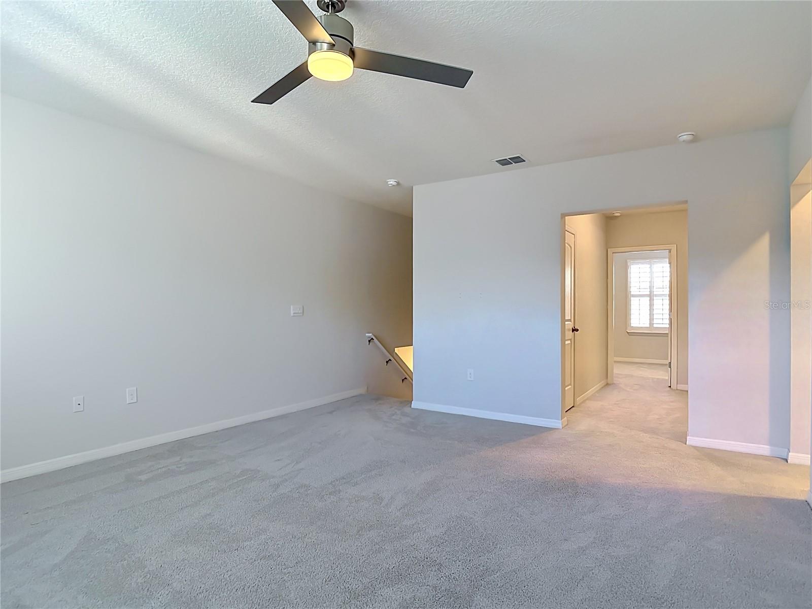 VICTORIA OAKS - Residential