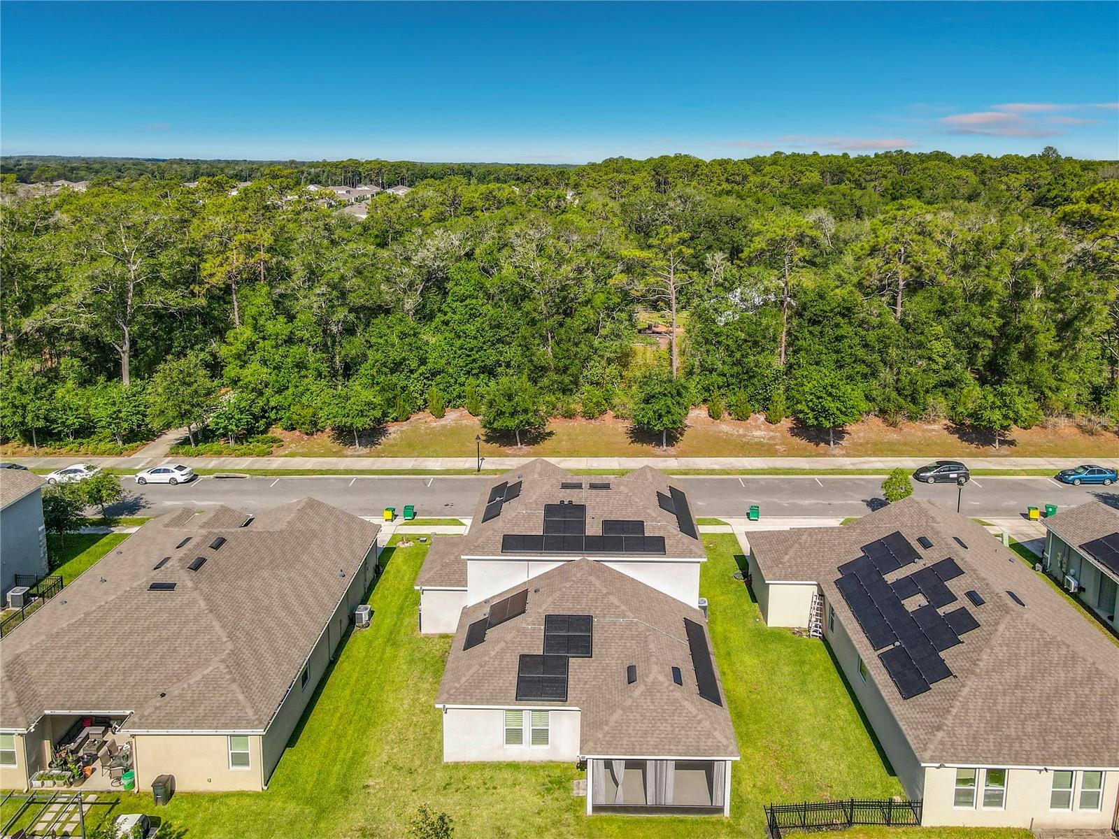 VICTORIA OAKS - Residential