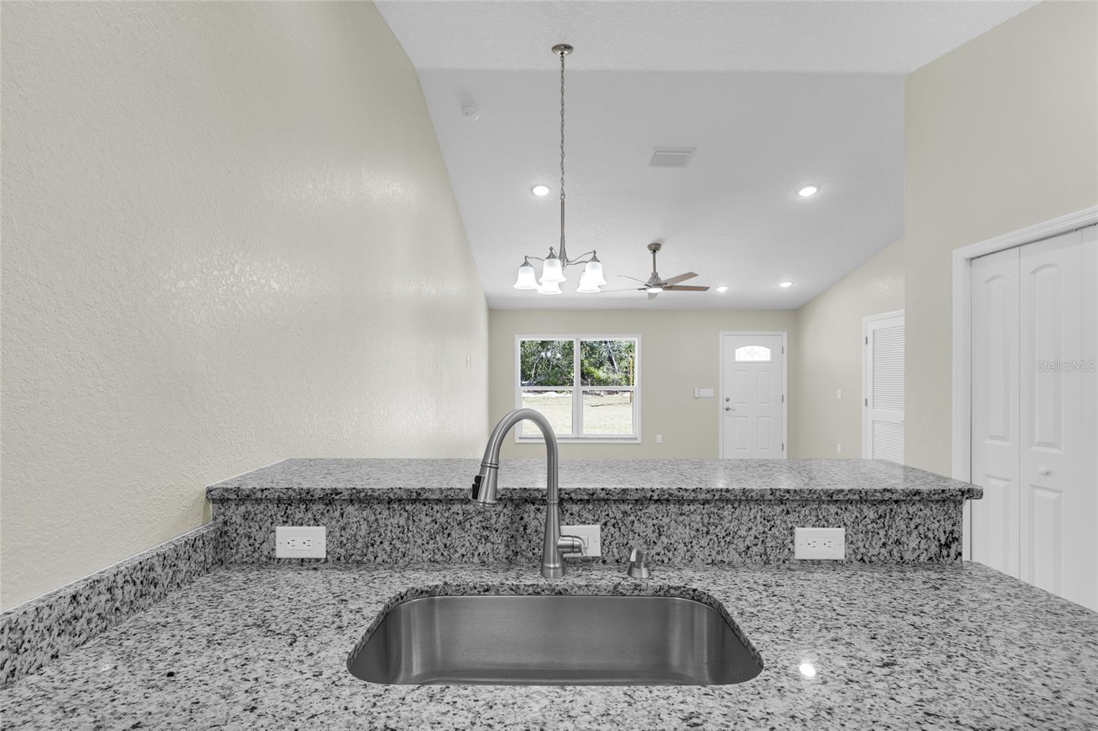 MARION OAKS UN 5 - Residential Income