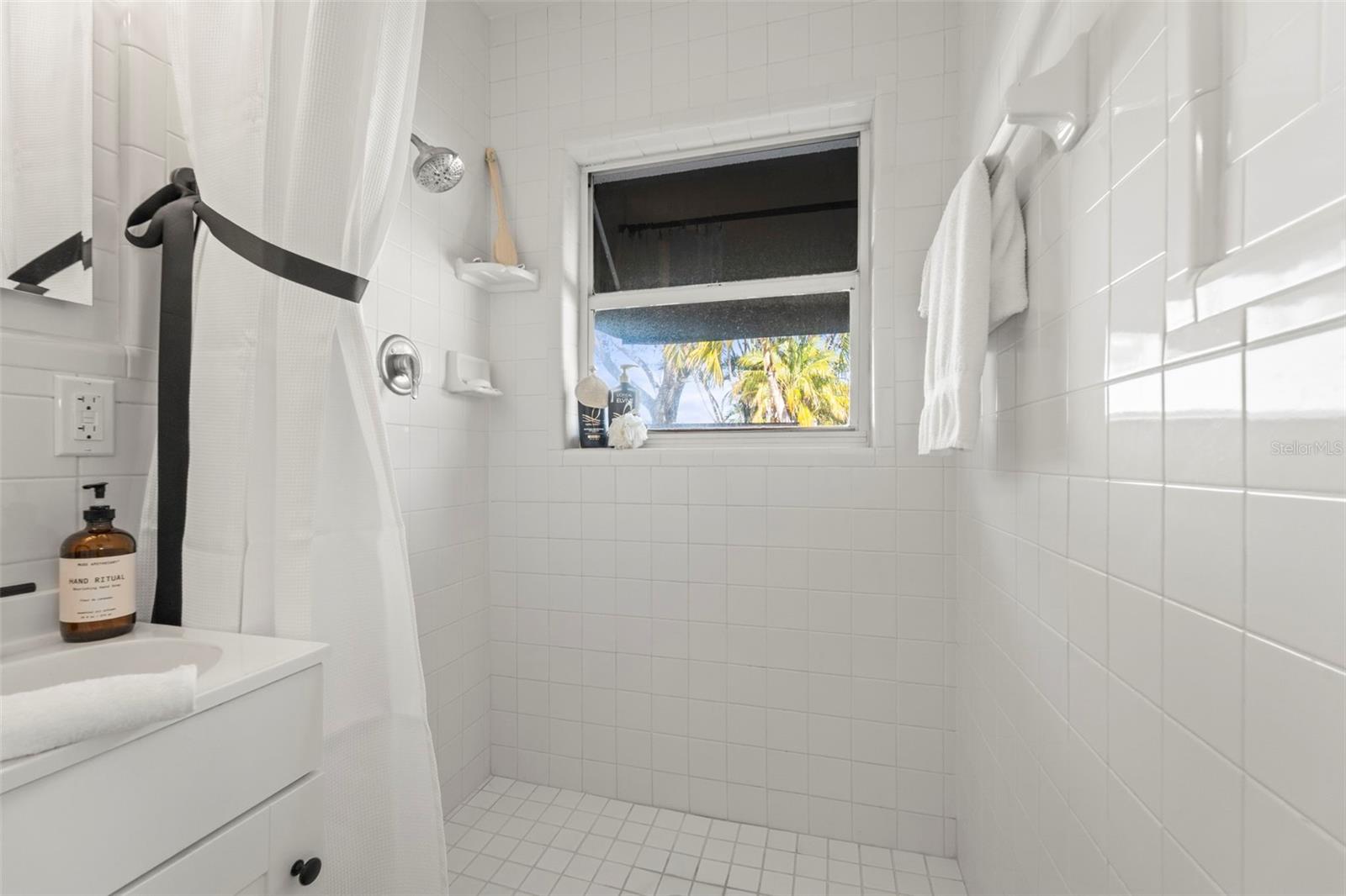 REDINGTON BEACH HOMES 6TH ADD - Residential