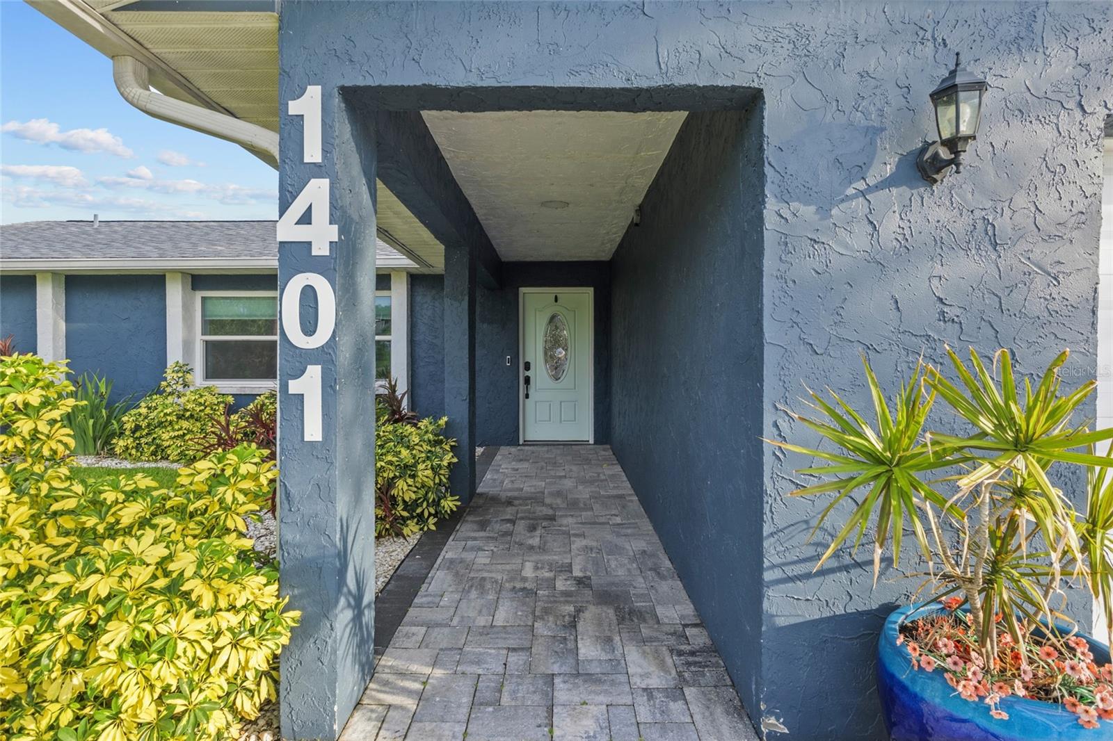 1401 GEORGETOWNE DRIVE