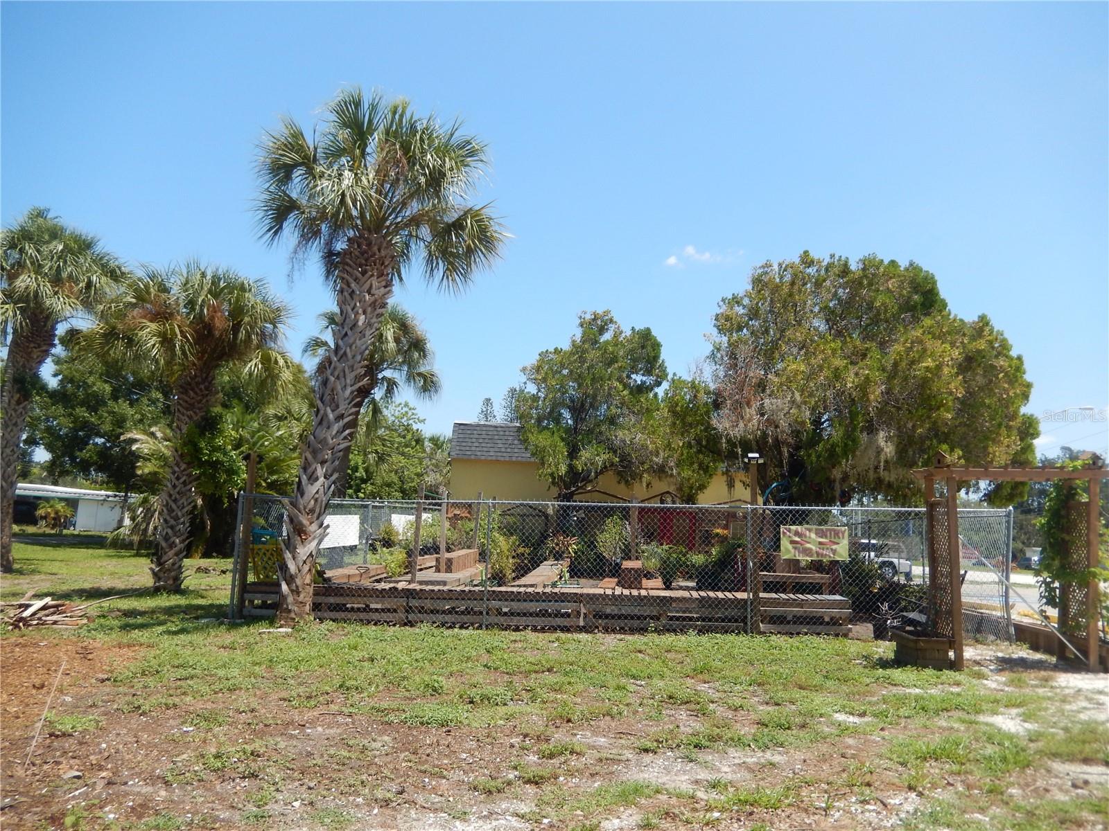 ACREAGE - Commercial Sale