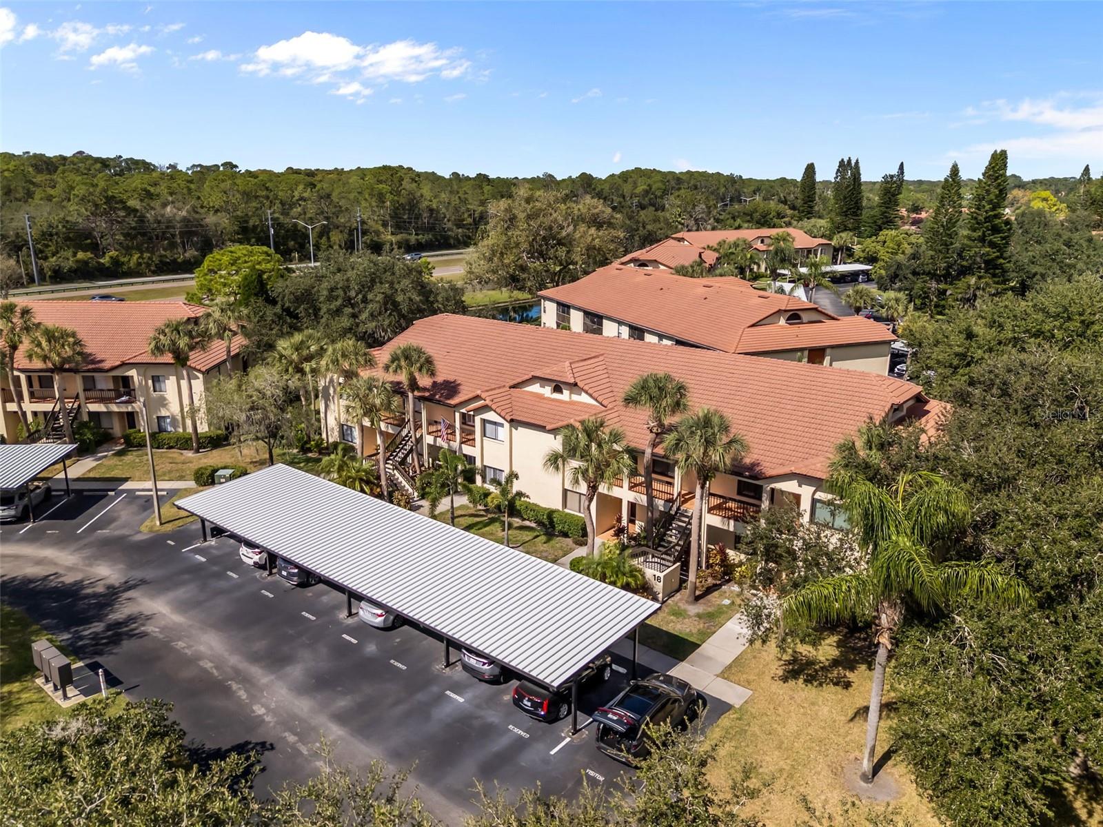 EL PASADO A CONDO - Residential