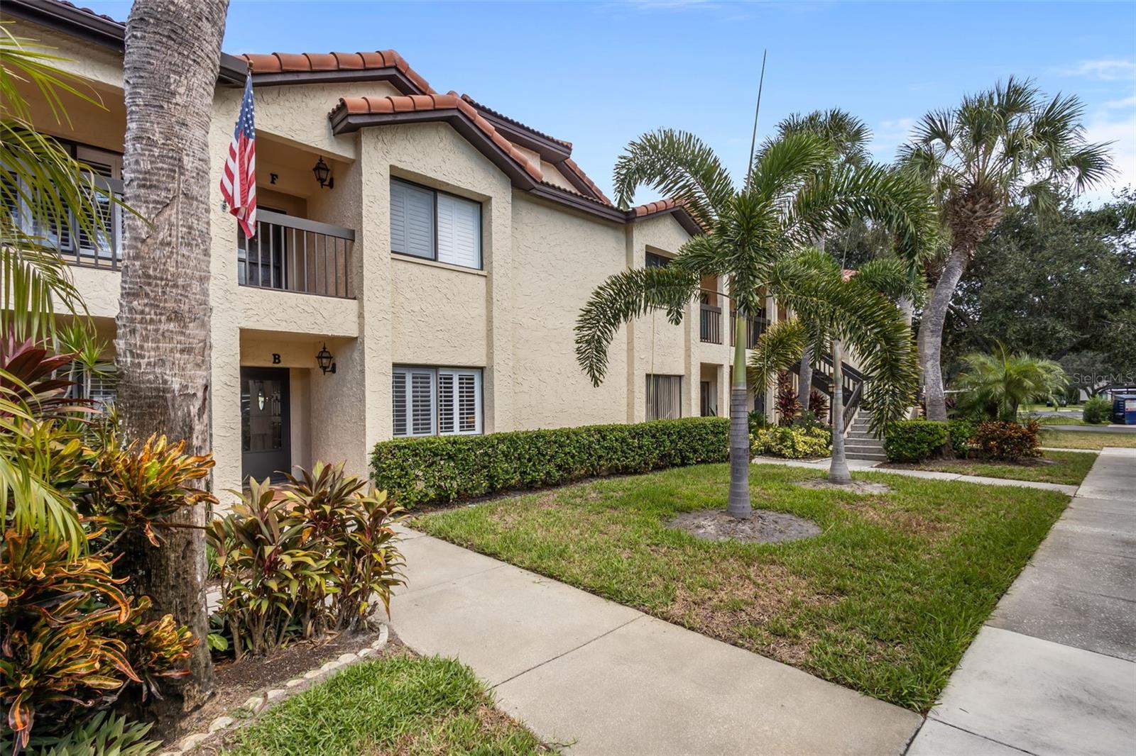 EL PASADO A CONDO - Residential