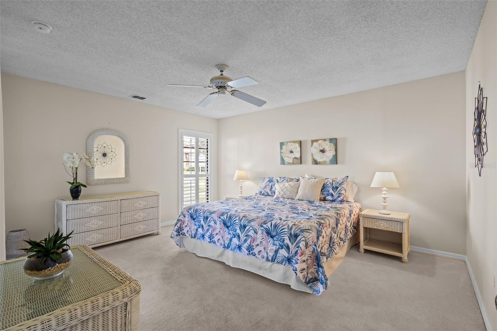1801 E LAKE ROAD 18B