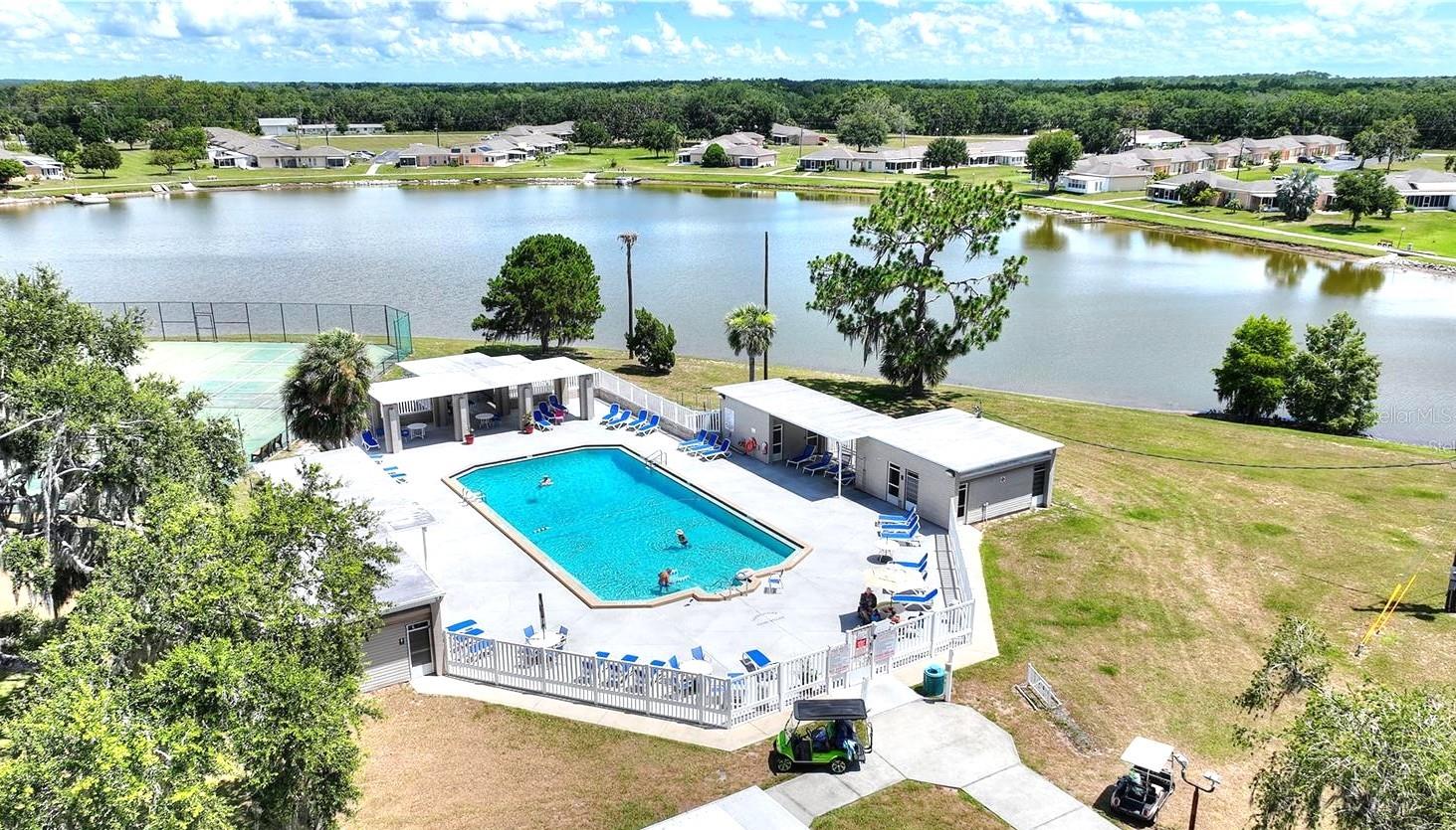 LAKESHORE CLUB - Residential