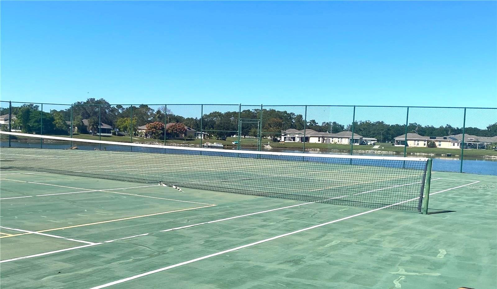 LAKESHORE CLUB - Residential