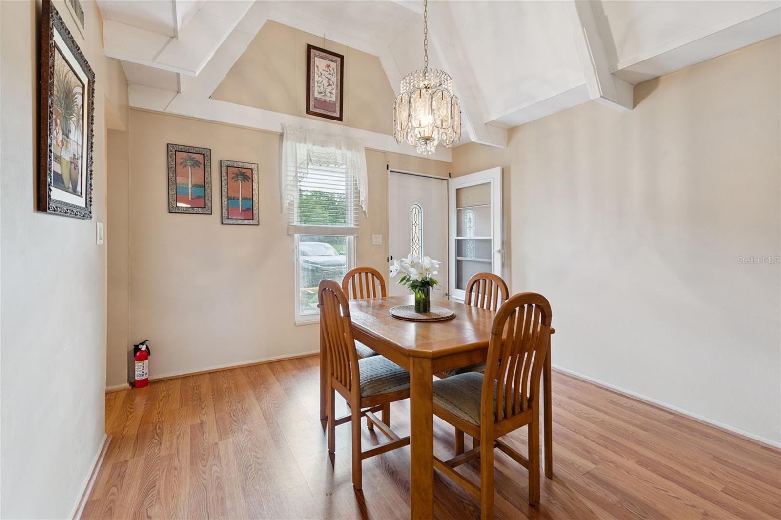 LAKESHORE CLUB - Residential