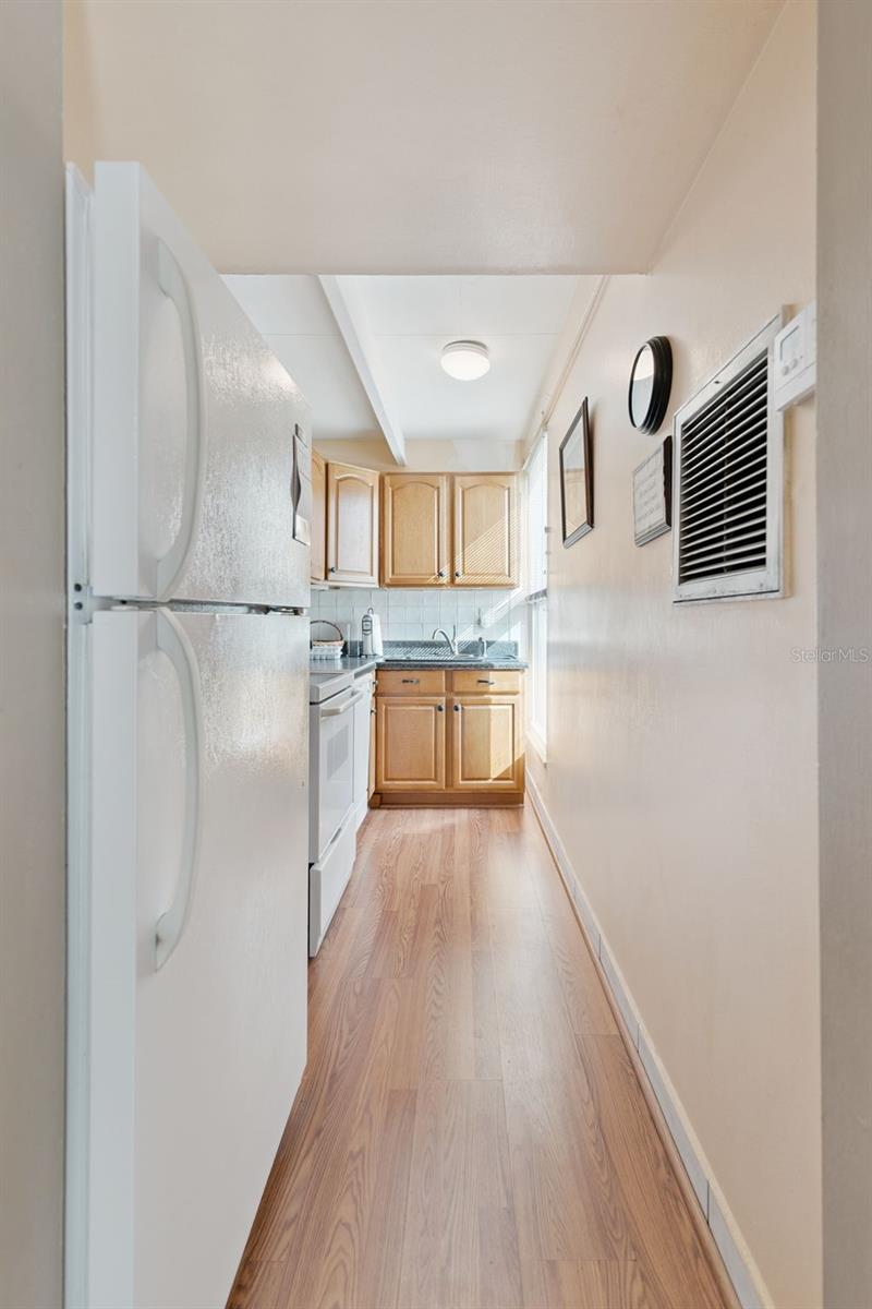 LAKESHORE CLUB - Residential