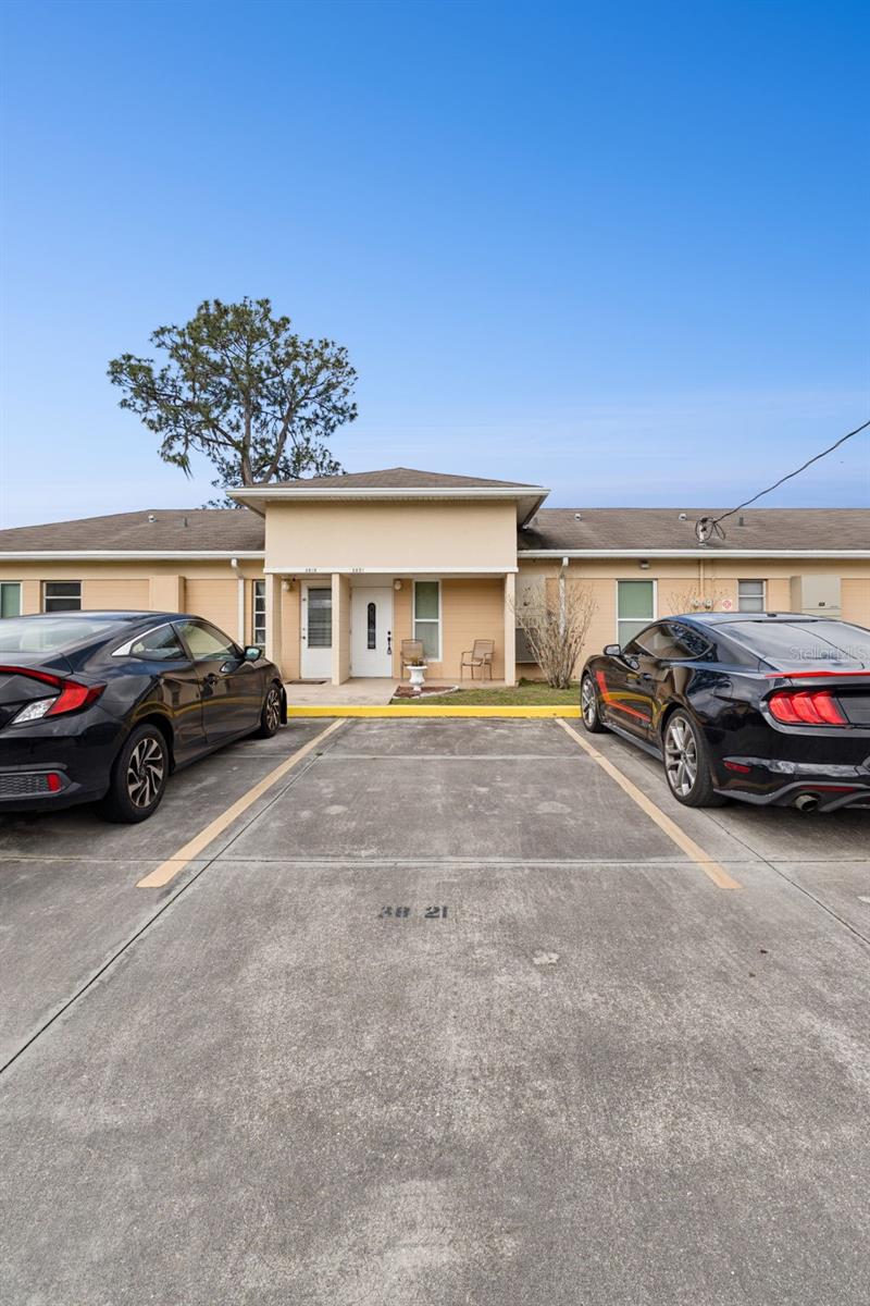 LAKESHORE CLUB - Residential