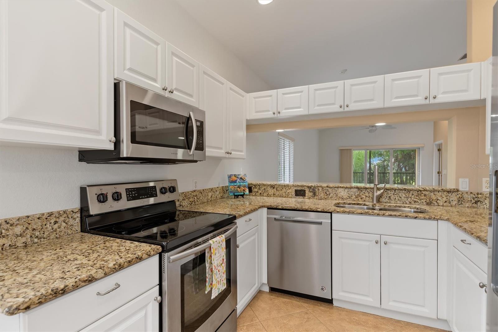 7196 N PLUM TREE 321