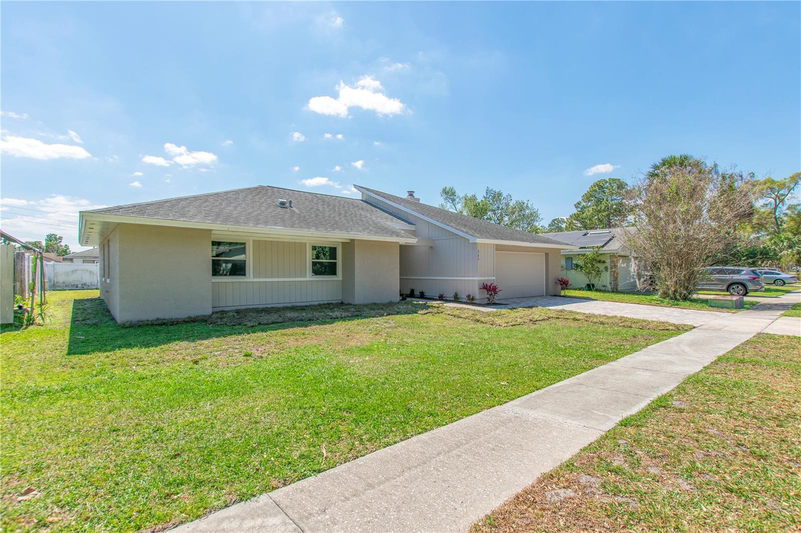 323 SHADOW OAK DRIVE