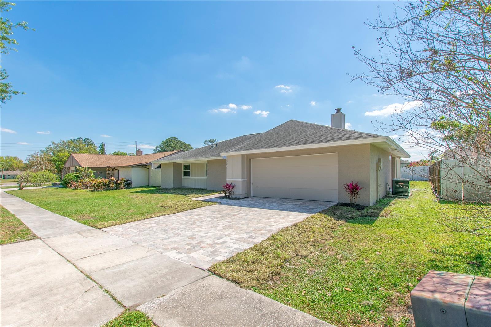 323 SHADOW OAK DRIVE