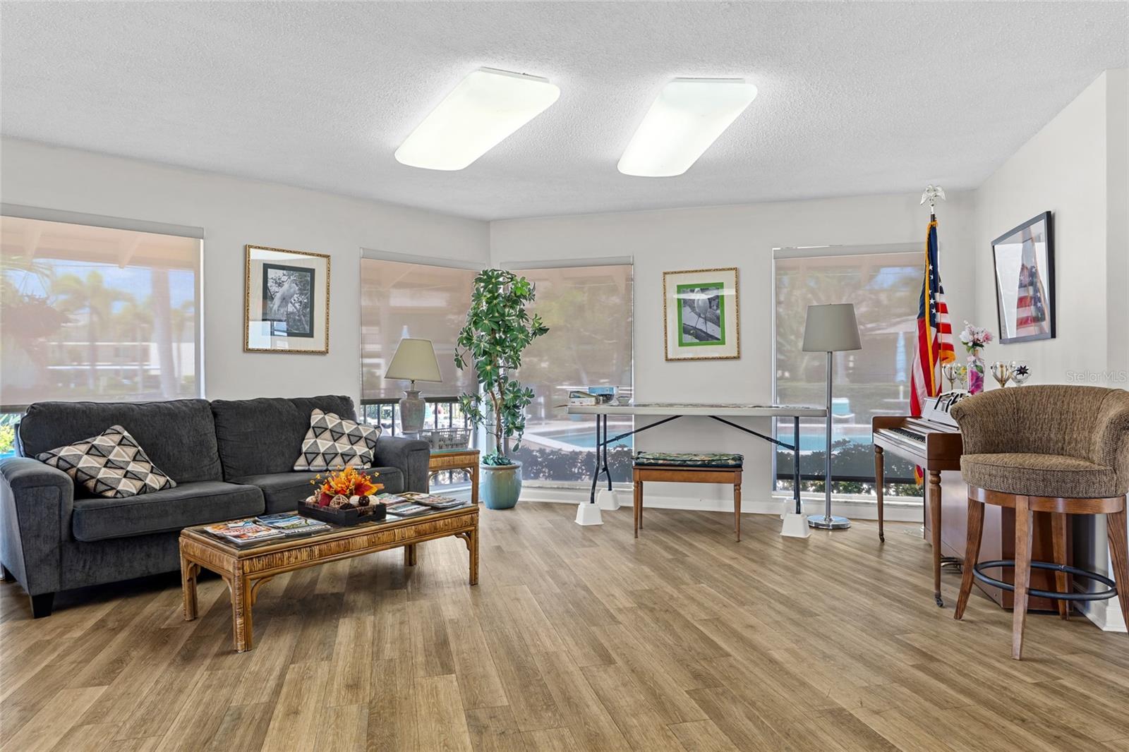 VILLAS DE GOLF CONDO - Residential
