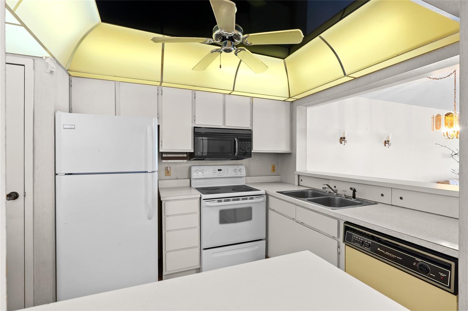 VILLAS DE GOLF CONDO - Residential
