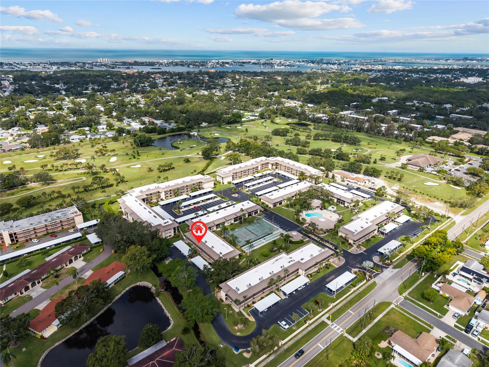 VILLAS DE GOLF CONDO - Residential