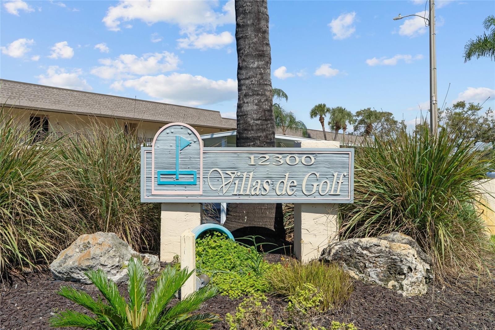 VILLAS DE GOLF CONDO - Residential