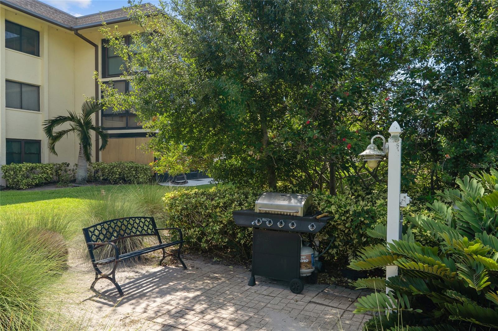VILLAS DE GOLF CONDO - Residential