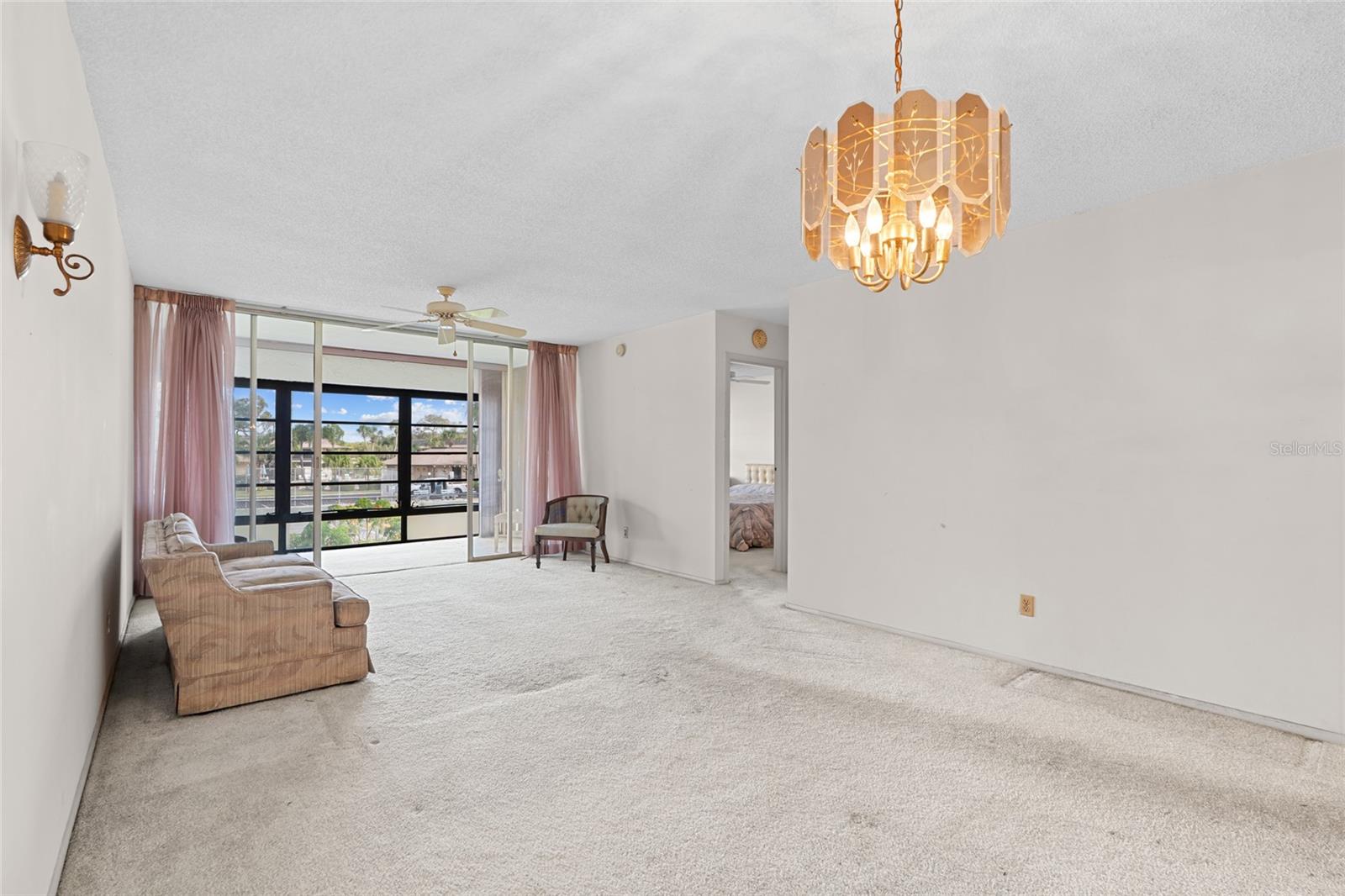 VILLAS DE GOLF CONDO - Residential