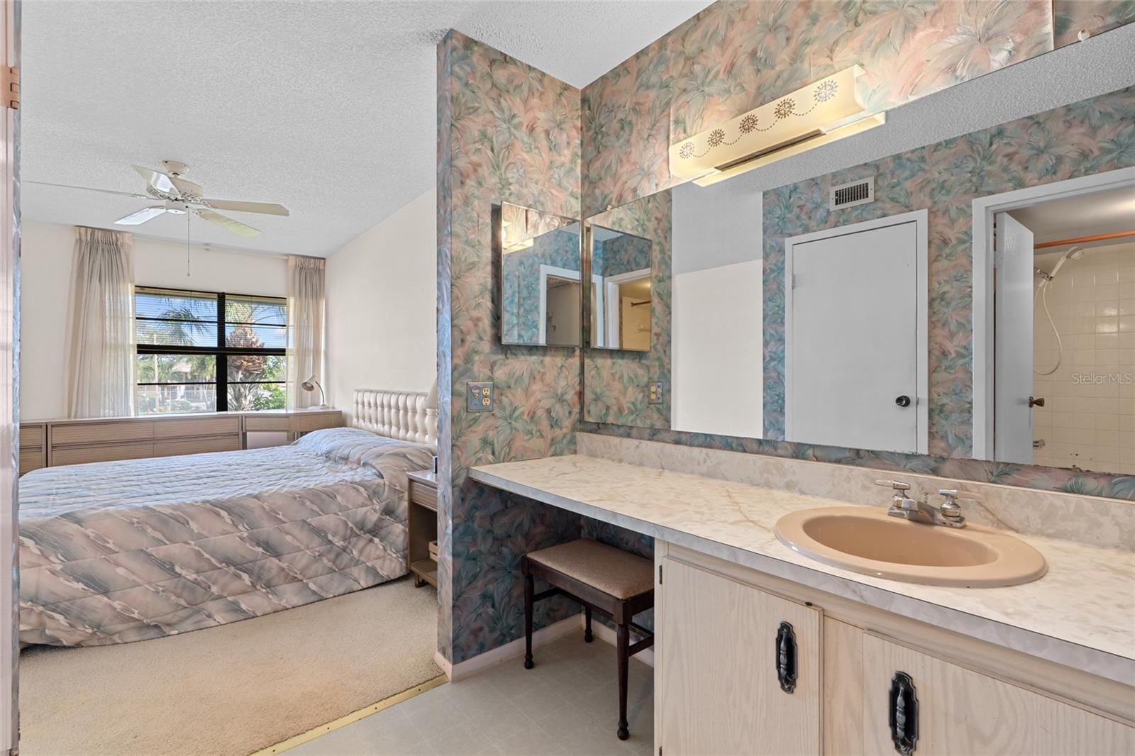 VILLAS DE GOLF CONDO - Residential
