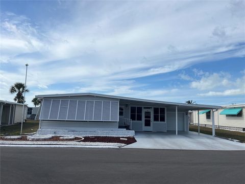 Photo of 826 Trento Drive, Venice, FL 34285 (MLS # N6142346)