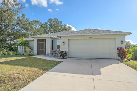 A home in NORTH PORT